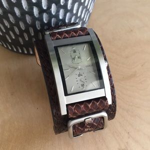 Guess Watch